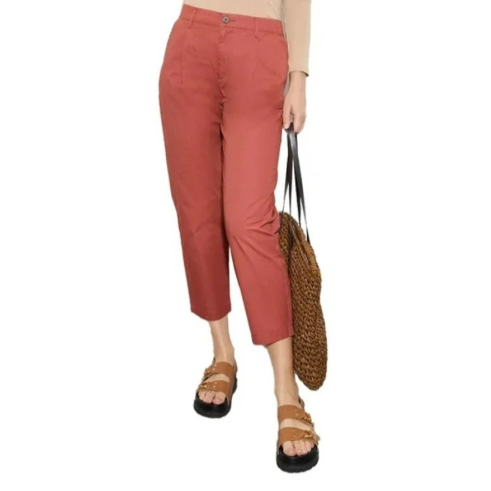 Capri casual pants for women size:S(0P) brick red color